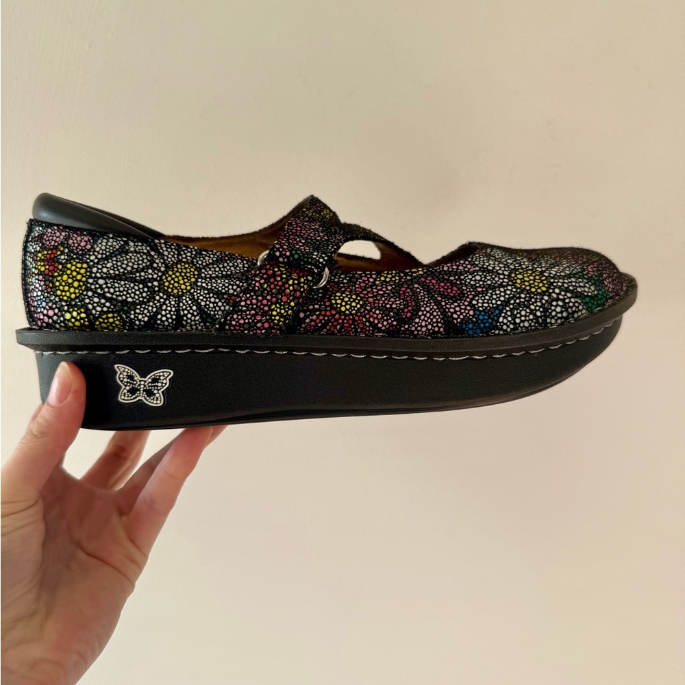 Alegria Dayna Daisy Chain Mary Jane’s size 9